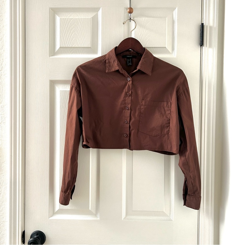 Forever21 brown cropped button up size S